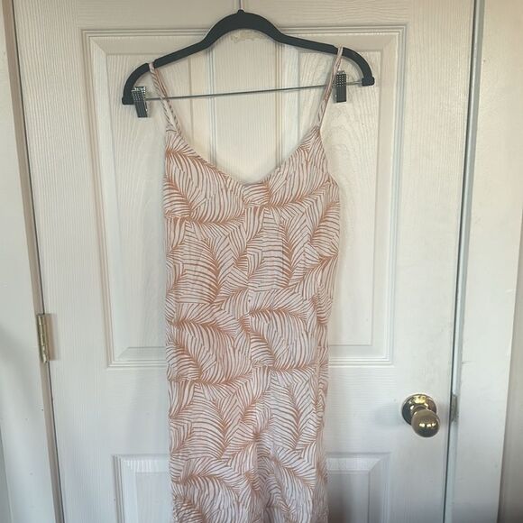 Roxy Close to You Palm Print Tie Back Wide Leg Jumpsuit Women's Tan Size M NWT - Picture 7 of 8